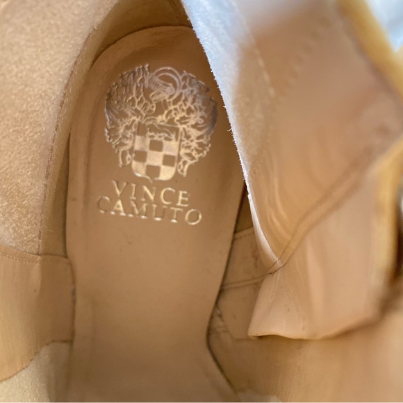 Vince Camuto Nashville Elegant Pointy Toed Leather Boot Cream Side Zip 7 NWOT - Picture 2 of 7